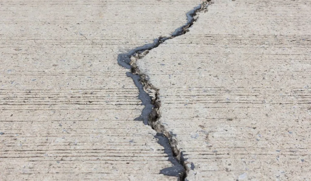 concrete driveway cracking reasons